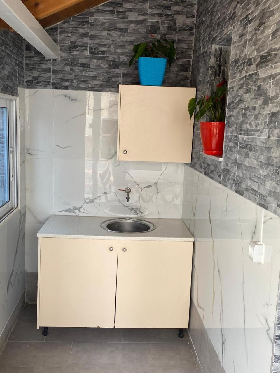 Vila Avni Likometi Ksamil Zimmer foto