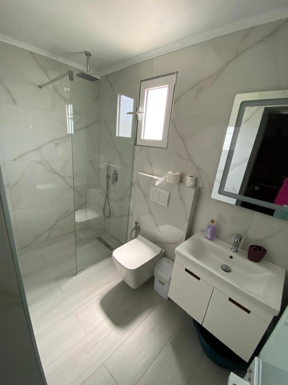 Vila Avni Likometi Ksamil Zimmer foto